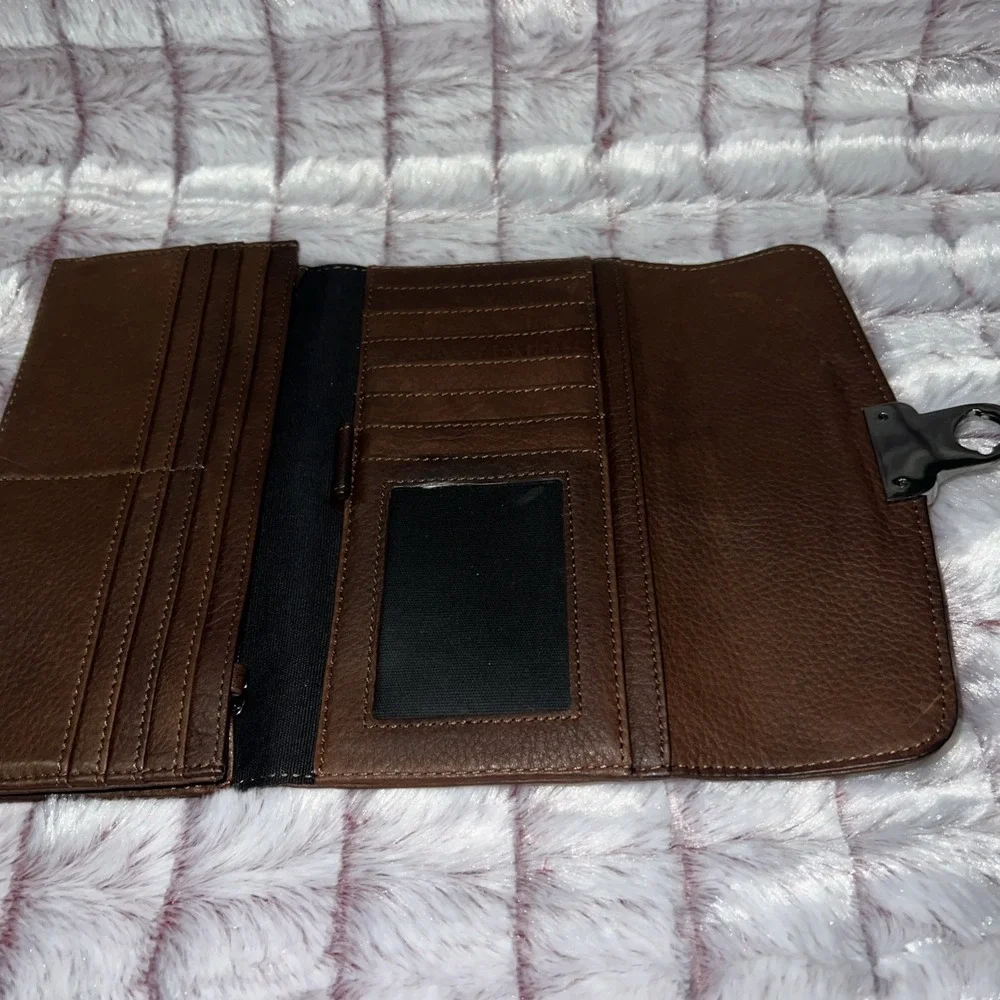 HAYDEN HARNETT BROWN CLUTCH WALLET‎ RN#137646